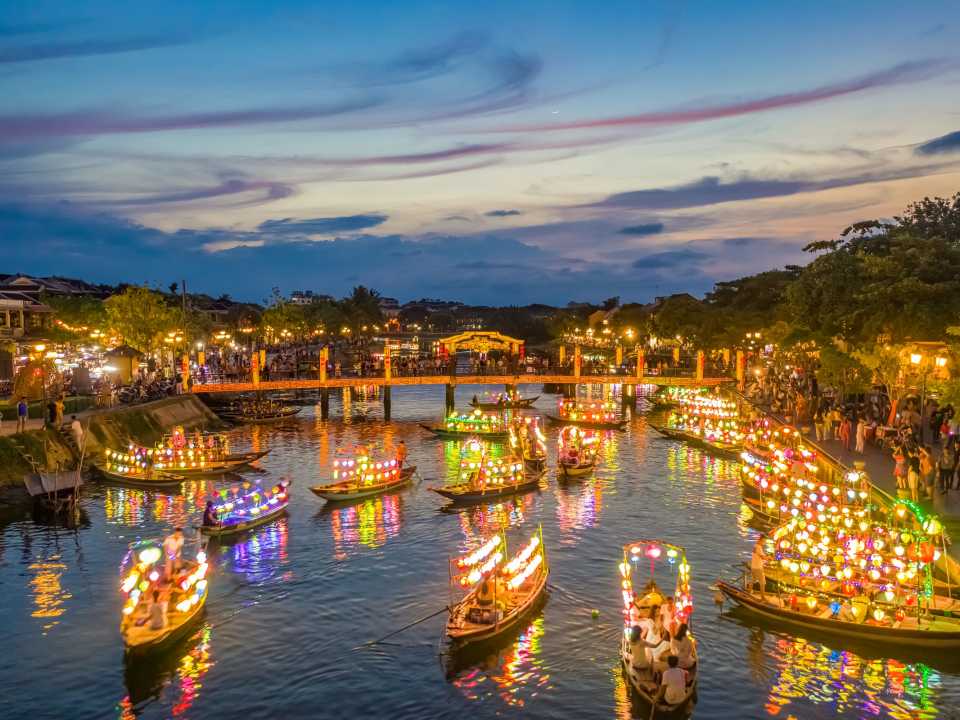 베트남 호이안에서 열리는 부란 축제