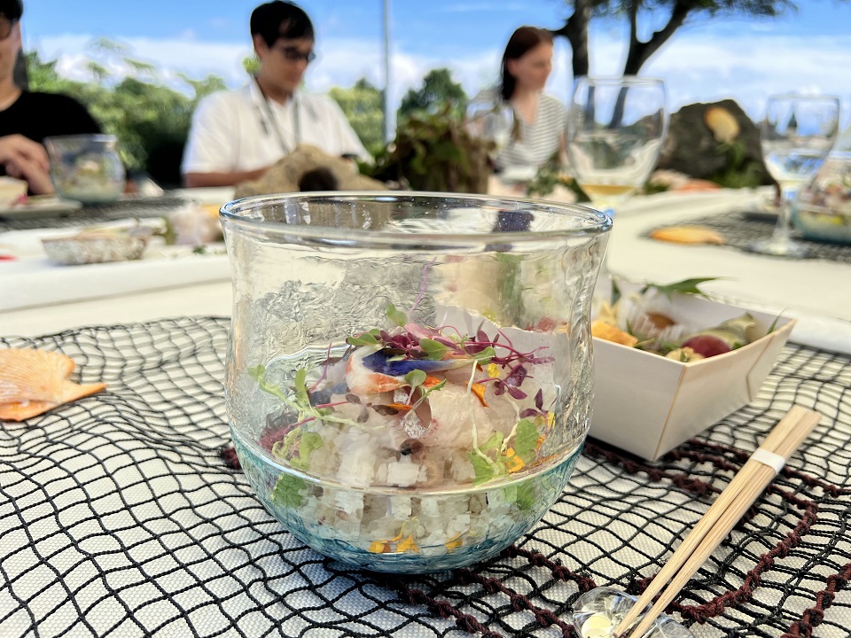 규슈 구마모토 무인도에서 즐기는 신선한 해산물 점심 식사